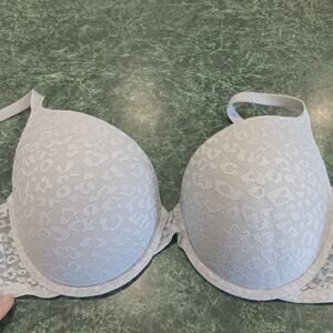 PINK Victoria's Secret Women's Bra 34D Light Lavender Wear Everywhere Push Up